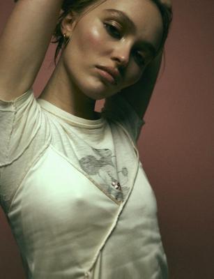 Lily-Rose Depp für das i-d Magazine
