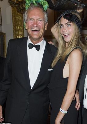 CARA DELEVINGNE SERA TOUJOURS LA PETITE FILLE DE PAPA