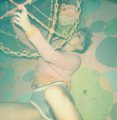 MILEY CYRUS WIEDER OBEN OHNE IM V-MAGAZIN
