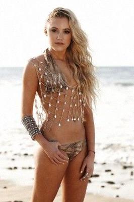 Maika Monroe is worth it