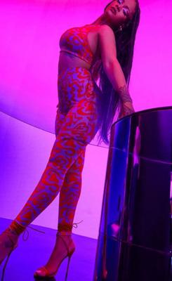 Rihanna - Salvaje xFenty Valentine