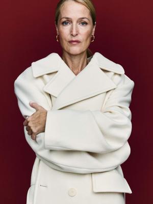 Gillian Anderson, pour Net-a-Porter