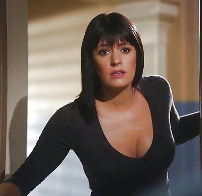 Paget Brewster e AJ Cook