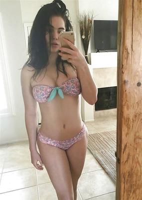 デミ、マッケイラ、その他私のお気に入りの女性セレブたち！