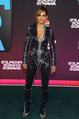 Uñas - Halle Berry