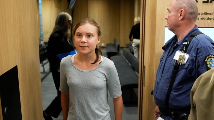 Грету Тунберг арестовывают