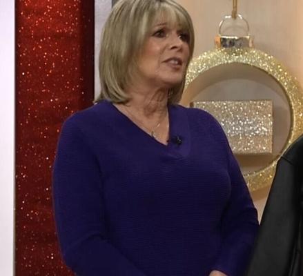 Ruth Langsford - genouillères en cuir FMB