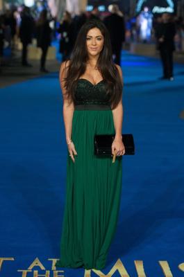 Casey Batchelor с милыми огромными сиськами, британская знаменитость в реалити-шоу