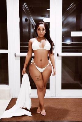 K Michelle Sexy Booty & Feet