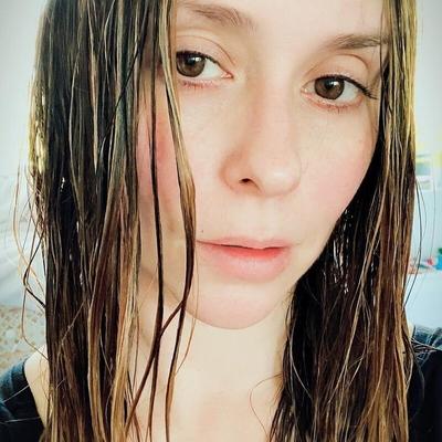 Jennifer Love Hewitt (Nice & Wet)