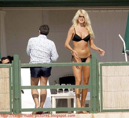\Victoria Silvstedt bronzer seins nus
