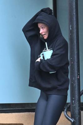 Olivia Wilde unterwegs in Los Angeles //