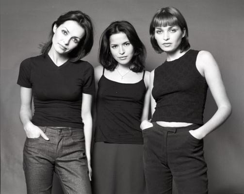 Andrea Corr and her sisters random pics