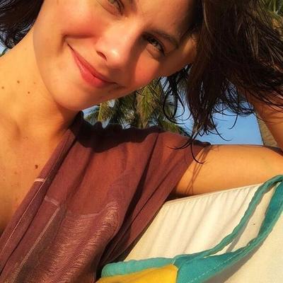 Elle me fait bander en quelques secondes - Lauren Cohan