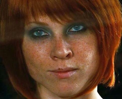 LBH 赤髪の女優のセクシーなヌード