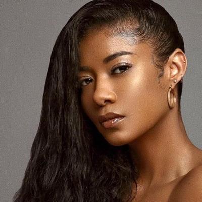 Mila J, sexy R&B goddess