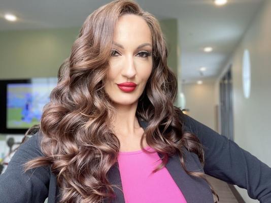 Ekaterina .cm grande beauté sexy célébrité brune photos mixtes