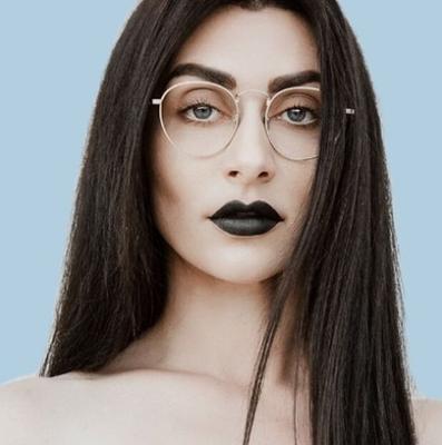 Qveen Herby, подписи к сисси