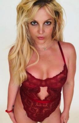 BRITNEY SEXY COMME JAMAIS