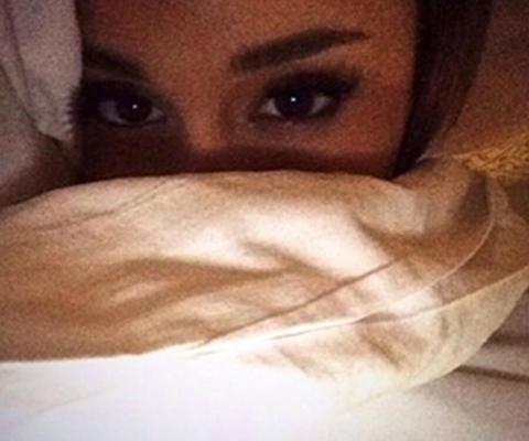 Singer Ariana Grande nude