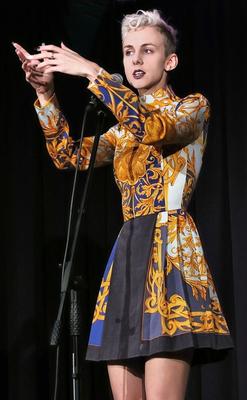 リサ・エッカート
