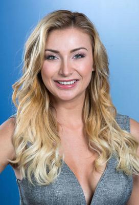 Anna Carina Woitschack zeigt sich im Playboy und Video