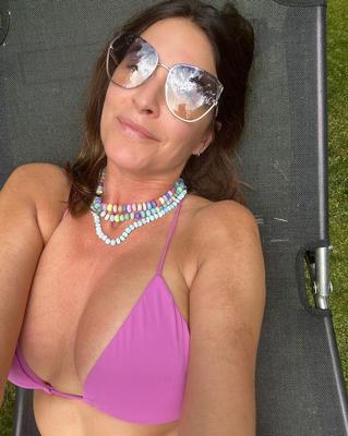 Lisa Snowdon, британская знаменитая шлюха с большими сиськами
