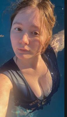 エマ・ケニーの写真