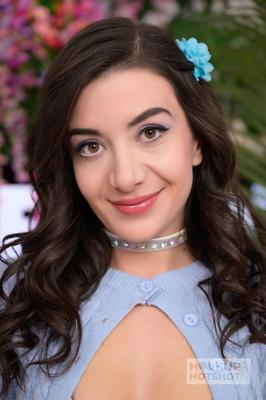 Natalie Brooks йоу трахают и кончают на сперму