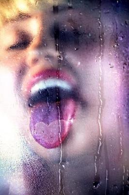 Lengua de Miley Cyrus