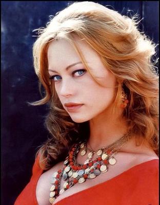 Famous Gals: Anna Falchi