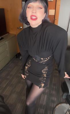 Lady Gaga in pantyhose 