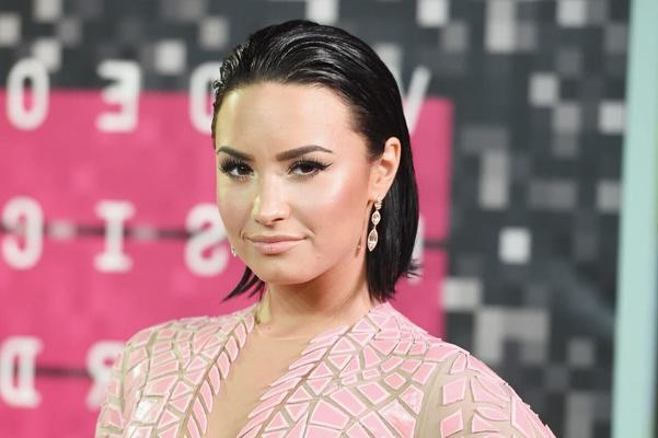Demi Lovato  -  MTV Video Music Awards