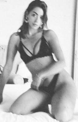 Chloe Bennet Photo #