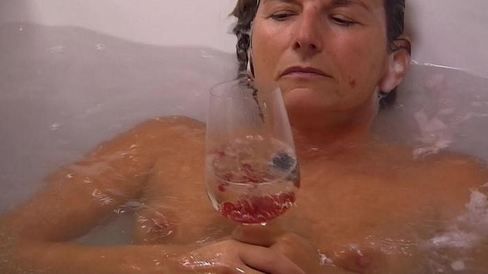 Claudia Obert em Der Badewanne