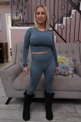 Quinn Waters Hot Blonde Milf
