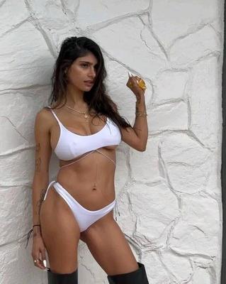Mia khalifa