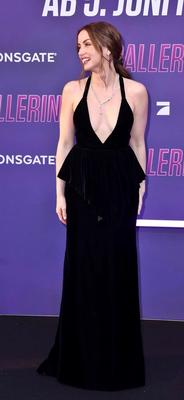Celebrity Cleavage 