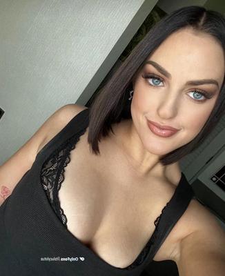Lucy Big Butt Big Boobs Sexy Gorgeous Anal Girl Mixed Hot Shots