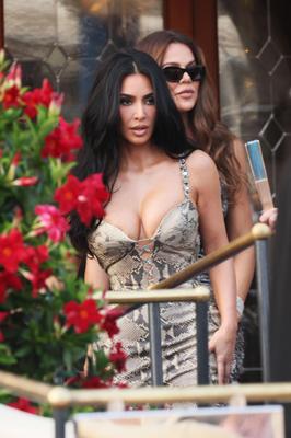 KIM KARDASHIAN Arrives at Jeff Bezos Wedding