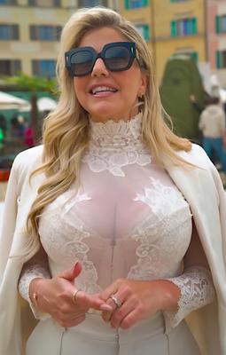巨乳のドイツのセレブテレビティトレット、ドイツのプロミネートシュランプン