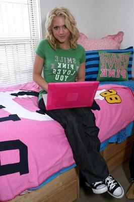 Brittany Snow is hot