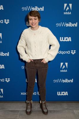ソフィア・リリスは暑いです