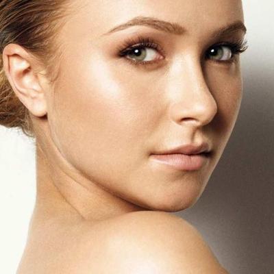 Hayden Panettiere éveiller les photos uniquement