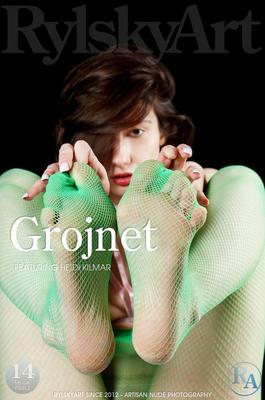 Sweet Looking Heidi Kilmar Grojnet Green fishnet feet 