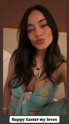Vanessa Hudgens Instagram, bikini, pregnant