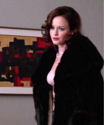Celebrity Side Boob 